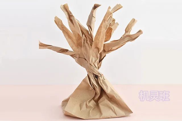 兒童環(huán)保手工:回收牛皮紙袋制作小鳥樂園(步驟圖解) 第9張 兒童環(huán)保手工:回收牛皮紙袋制作小鳥樂園(步驟圖解) 第9張