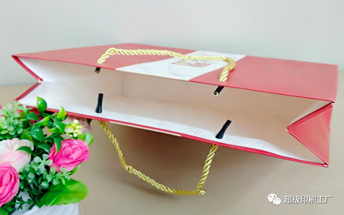 哪里有定制250克白卡紙手提紙袋公司? 第3張 哪里有定制250克白卡紙手提紙袋公司? 第3張