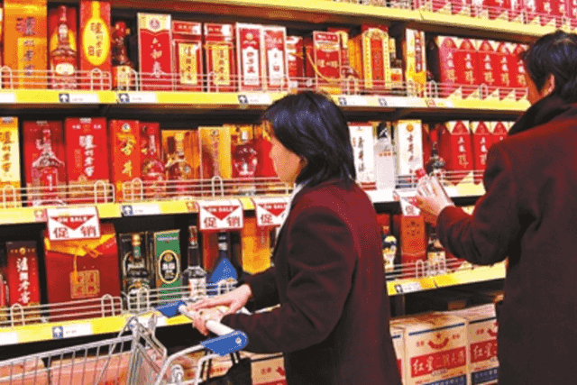 超市里3款酒“真憋屈”！明明是糧食好酒，卻因包裝遭人嫌棄