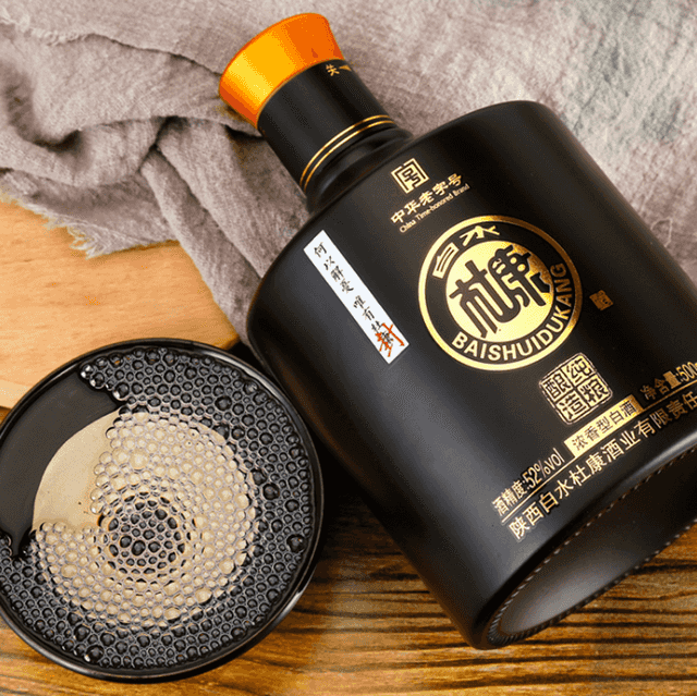 超市里3款酒“真憋屈”!明明是糧食好酒,卻因包裝遭人嫌棄 第7張 超市里3款酒“真憋屈”!明明是糧食好酒,卻因包裝遭人嫌棄 第7張