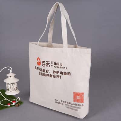帆布袋生產(chǎn)設(shè)計(jì)制作廠家告訴您帆布袋的優(yōu)點(diǎn)有哪些？
