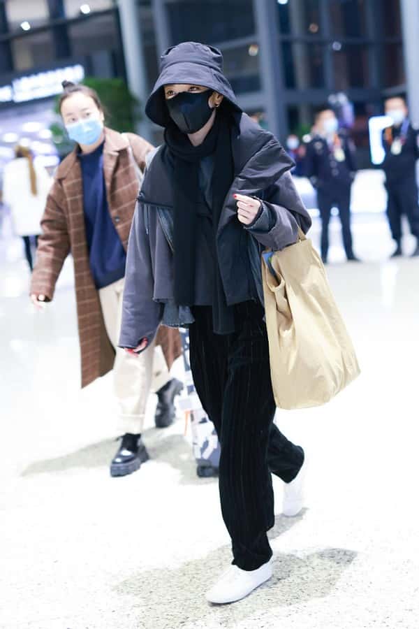 郭采潔私下穿得真低調(diào),但氣質(zhì)一般人比不上,帆布袋背出了大牌風 第6張 郭采潔私下穿得真低調(diào),但氣質(zhì)一般人比不上,帆布袋背出了大牌風 第6張