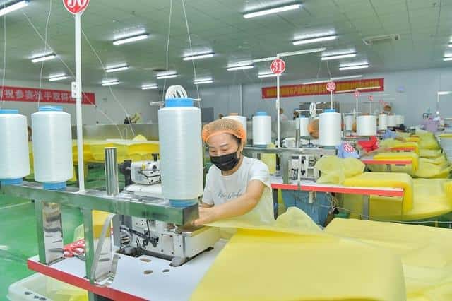 比速度 賽精度——仙桃市非織造布產業職業技能競賽側記