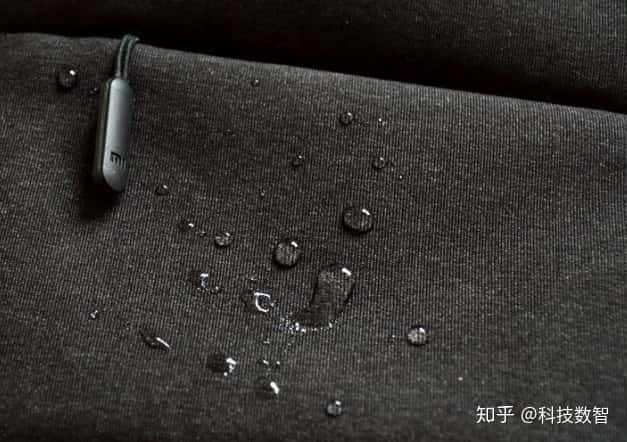 跑步必入實(shí)用品推薦——小米運(yùn)動(dòng)休閑胸包實(shí)測(cè)  第9張