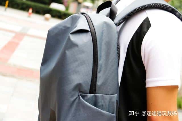 小米背包新體驗：只需149你就是這條街最靚的崽  第3張