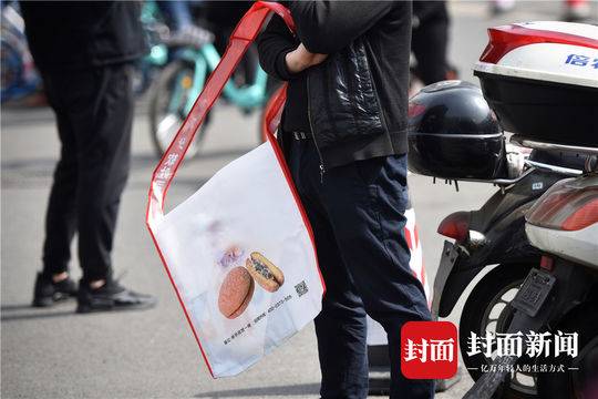 成都糖酒會出新寵啦！尼龍大挎包（無紡布跨肩袋），你背了沒？