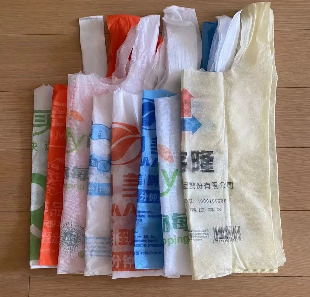外賣用的無紡布袋不是環(huán)保袋嗎？竟然也是“塑料袋”？